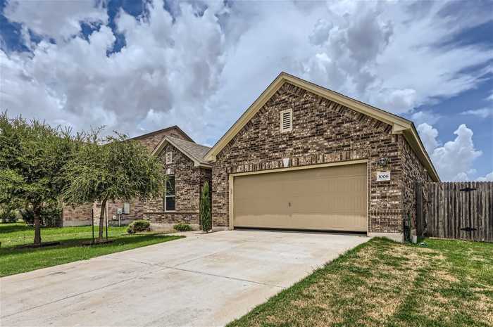 photo 2: 1006 Grand Teton Trail, Taylor TX 76574