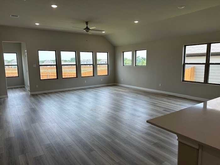 photo 2: 202 Gullivers Drive, Elgin TX 78621