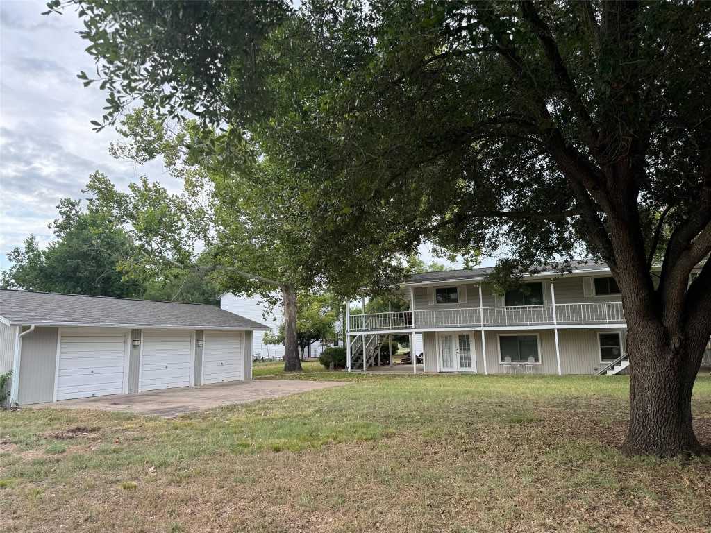 photo 1: 433 S Shorewood Drive, Marble Falls TX 78654