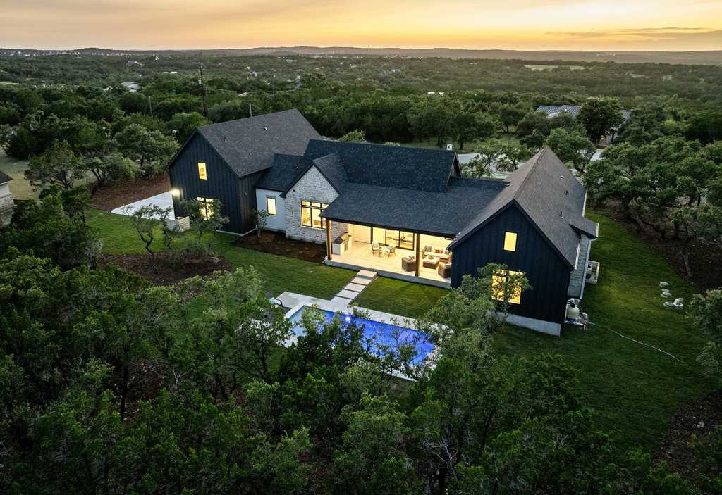 photo 2: 609 Blue Hills Drive, Dripping Springs TX 78620