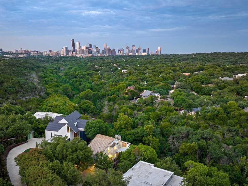 photo 2: 1313 Spyglass Drive, Austin TX 78746