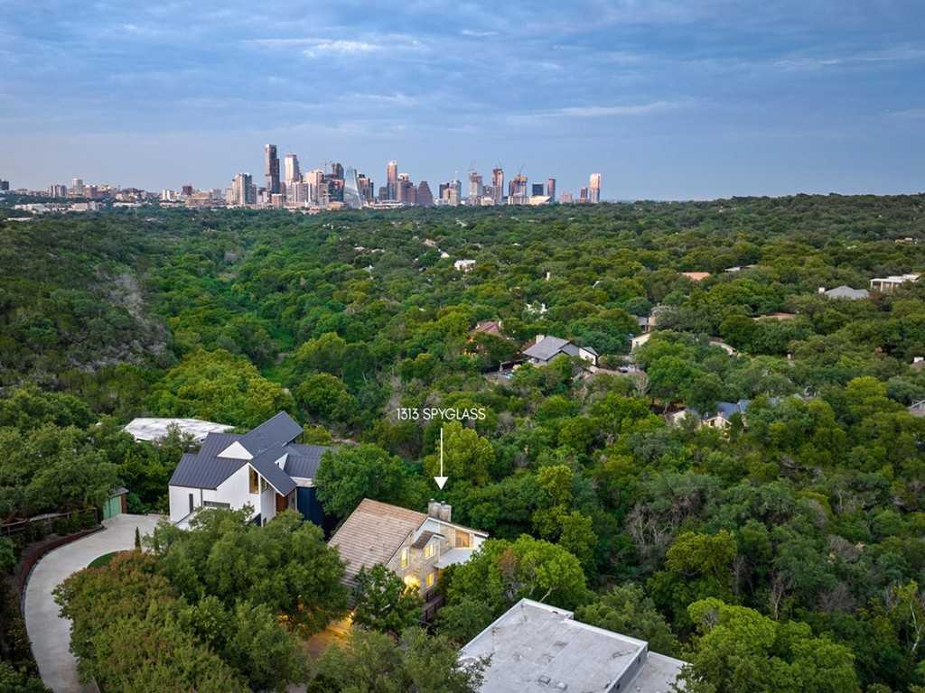 photo 3: 1313 Spyglass Drive, Austin TX 78746