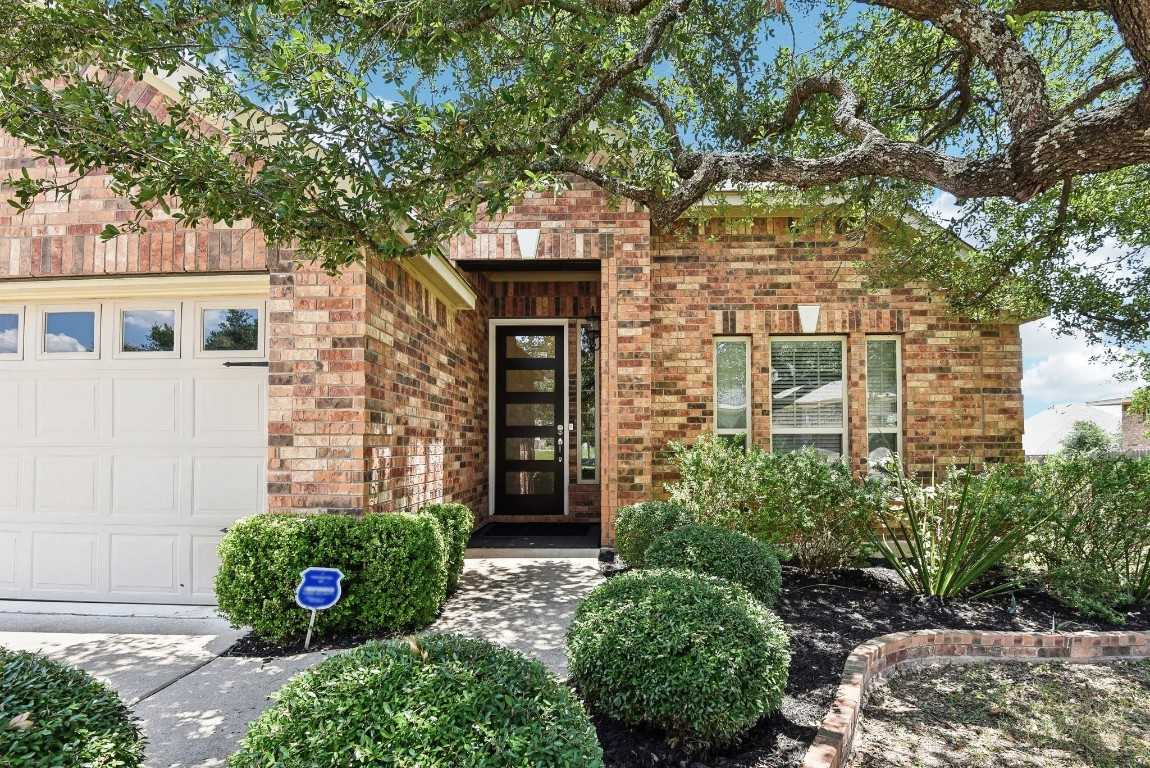 photo 2: 144 Swallowtail Drive, Austin TX 78737