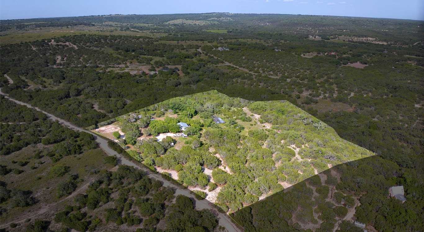 photo 3: 455 Quail Creek Road, Marble Falls TX 78654