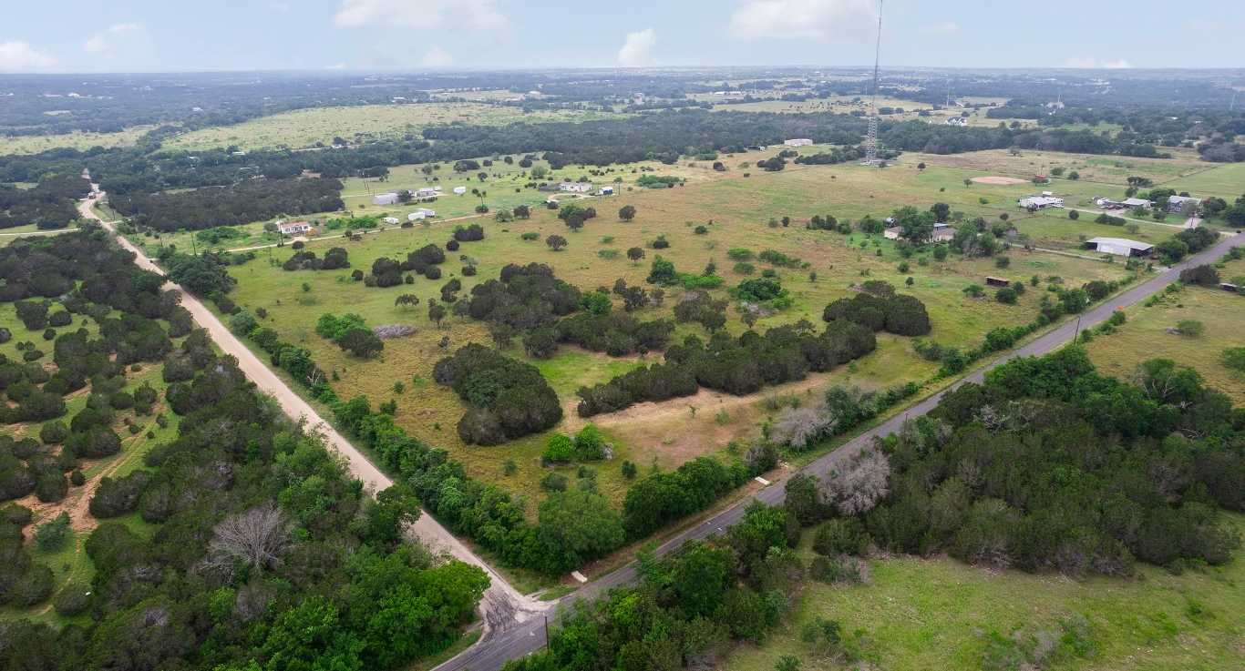 photo 3: 5025 County Road 200 Road, Liberty Hill TX 78642