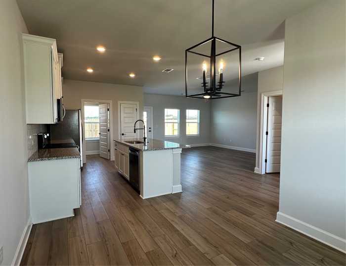 photo 2: 9517 Balmy Lane, Manor TX 78653