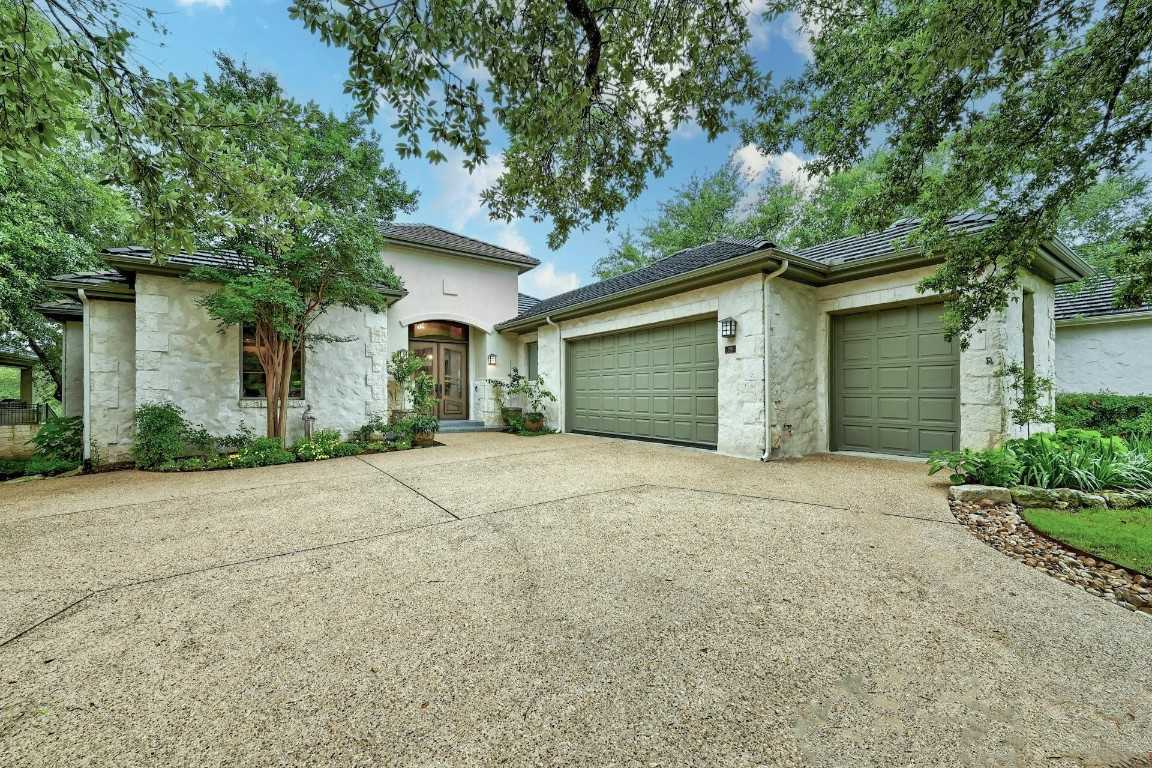 photo 2: 2305 Barton Creek Boulevard Unit 29, Austin TX 78735