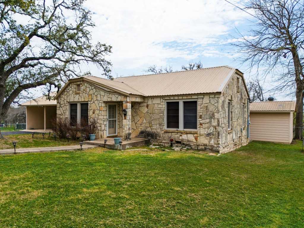 photo 1: 1003 N Ridge Street, Lampasas TX 76550