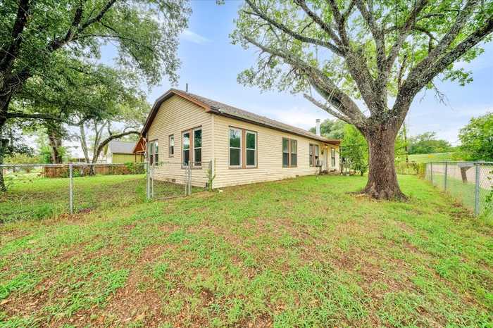 photo 2: 148 E Boundary Street, Giddings TX 78942