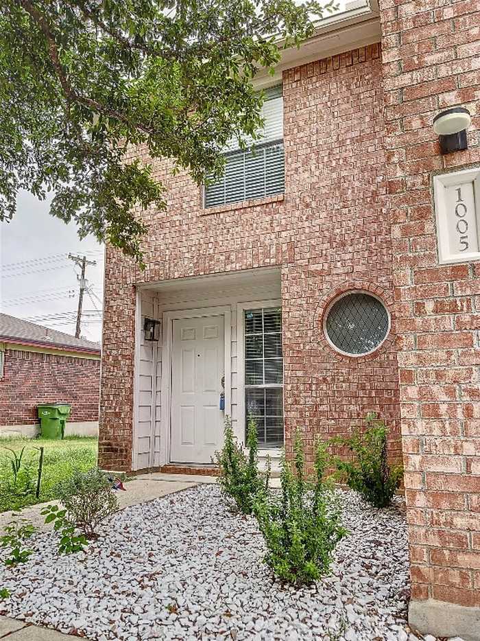 photo 2: 1005 Mohican Street, Round Rock TX 78665