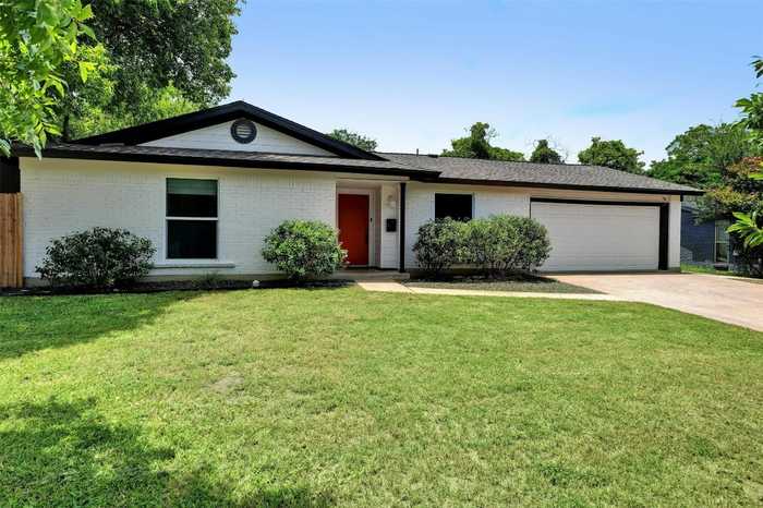 photo 1: 9008 W Pointer Lane, Austin TX 78758