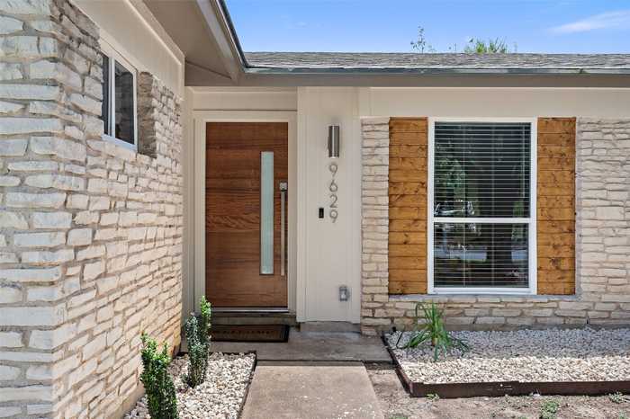 photo 1: 9629 Chukar Circle, Austin TX 78758