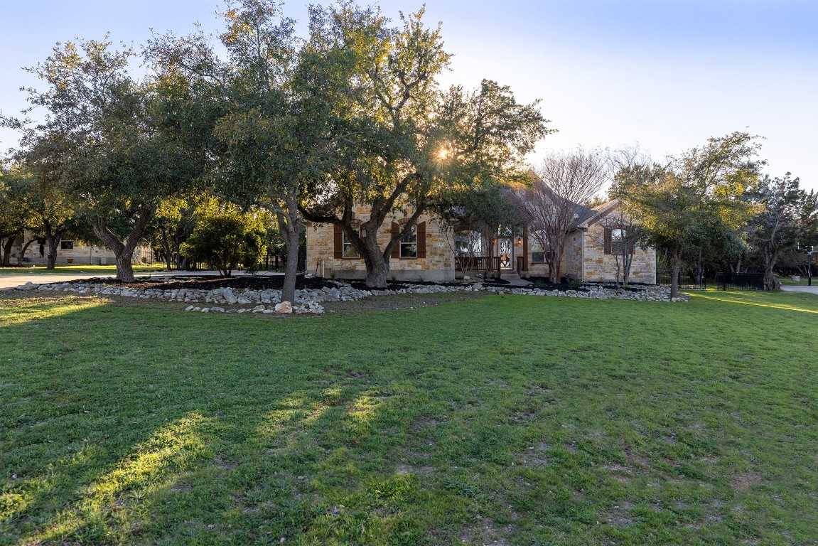 photo 3: 121 Quarry Park Cove, Liberty Hill TX 78642