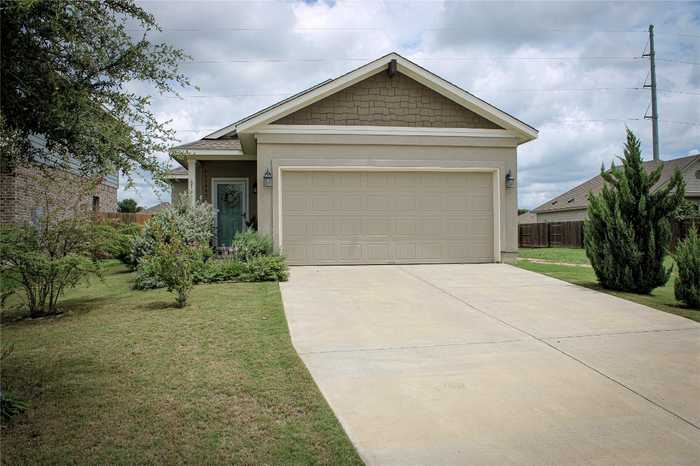 photo 2: 137 Trailstone Drive, Bastrop TX 78602