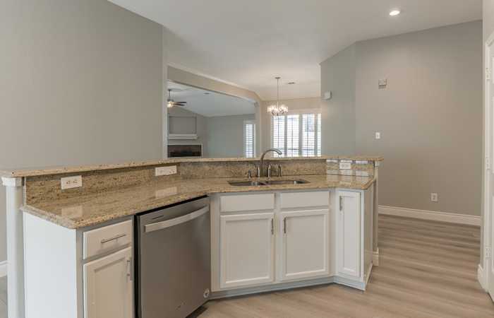 photo 2: 4249 Canyon Glen Circle, Austin TX 78732