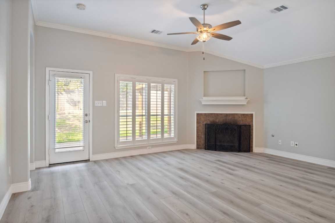 photo 3: 4249 Canyon Glen Circle, Austin TX 78732