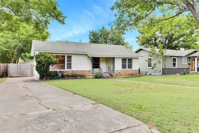 photo 2: 1715 Richcreek Road, Austin TX 78757