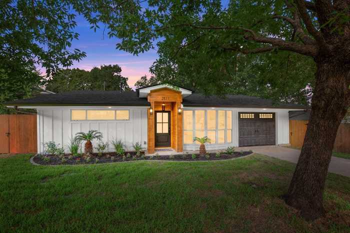 photo 2: 2511 Ridgeview Street, Austin TX 78704