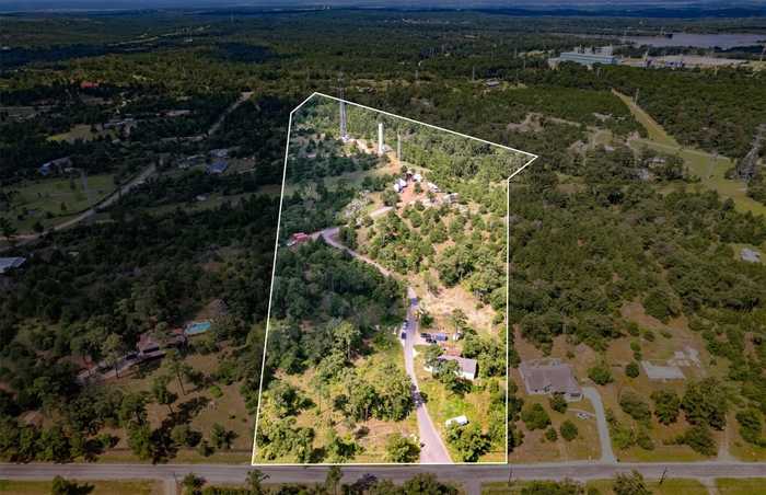 photo 2: 467 Pine Tree Loop Unit D, Bastrop TX 78602