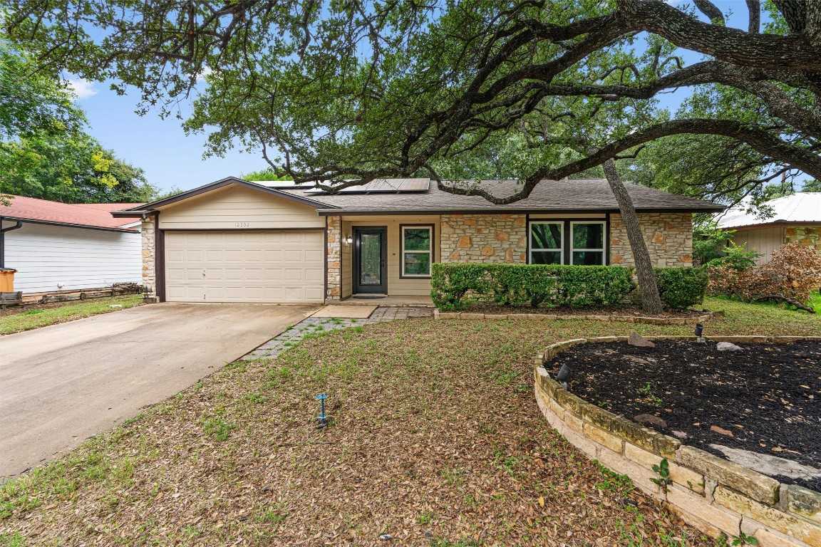 photo 2: 12202 Grimsley Drive, Austin TX 78759