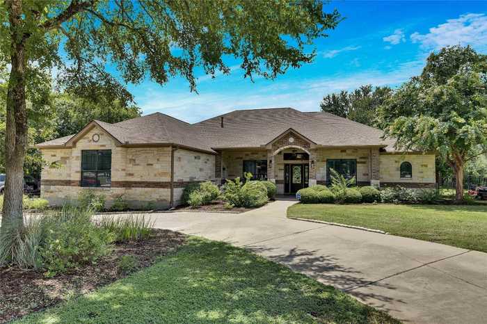 photo 2: 104 Standing Oak Drive, Georgetown TX 78633