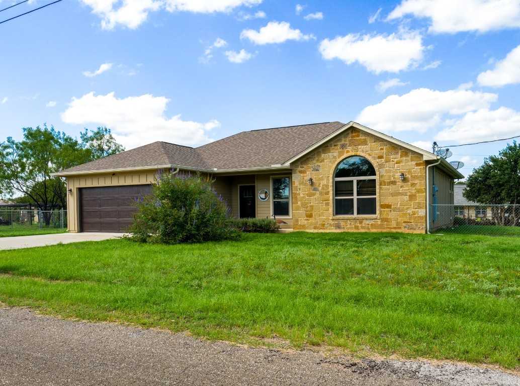 photo 2: 225 Bluebonnet Drive, Granite Shoals TX 78654