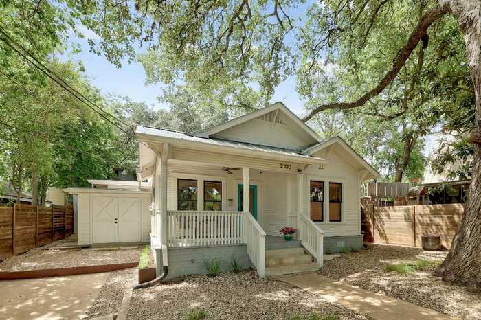 photo 2: 2100 Clifton Street, Austin TX 78704