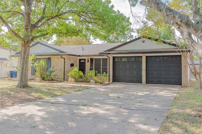 photo 25: 2207 Southern Oaks Drive, Austin TX 78745