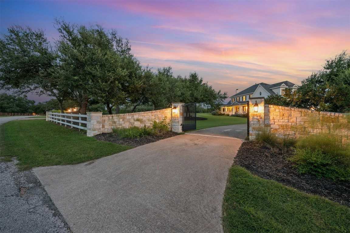 photo 3: 500 Autumn Lane, Dripping Springs TX 78620