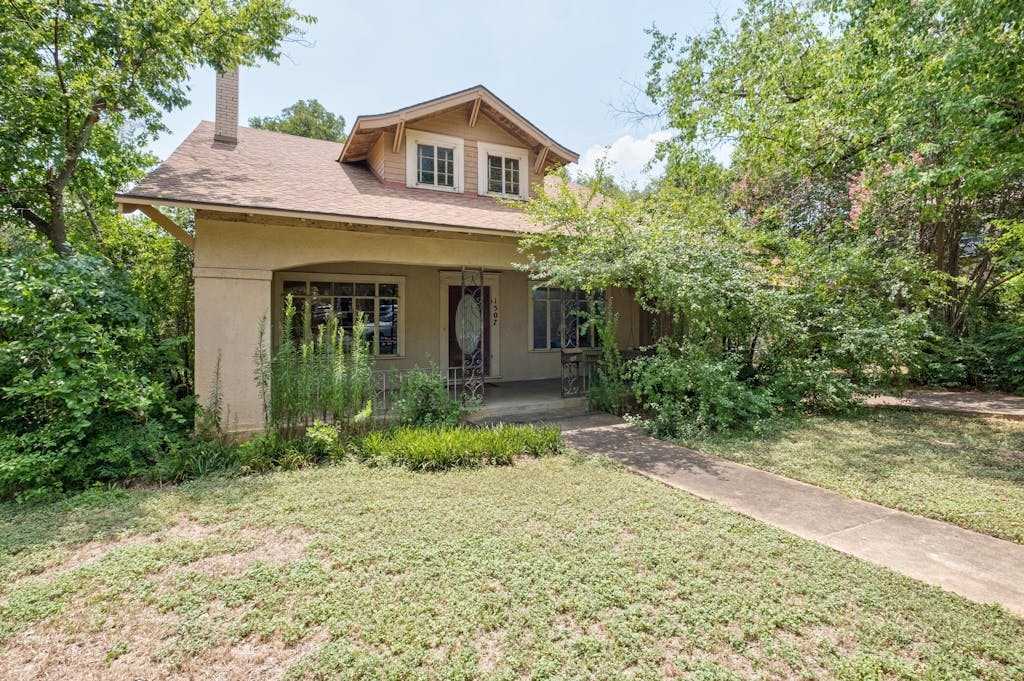 photo 2: 1507 Lorrain Street, Austin TX 78703