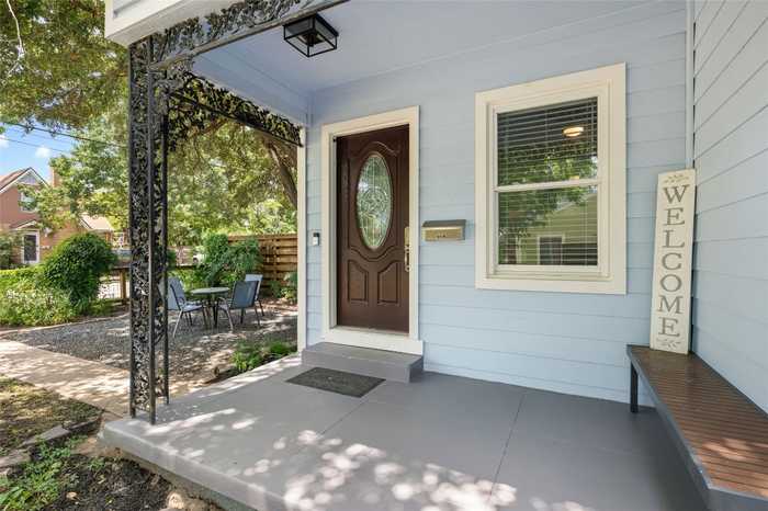 photo 2: 906 E 43rd Street, Austin TX 78751