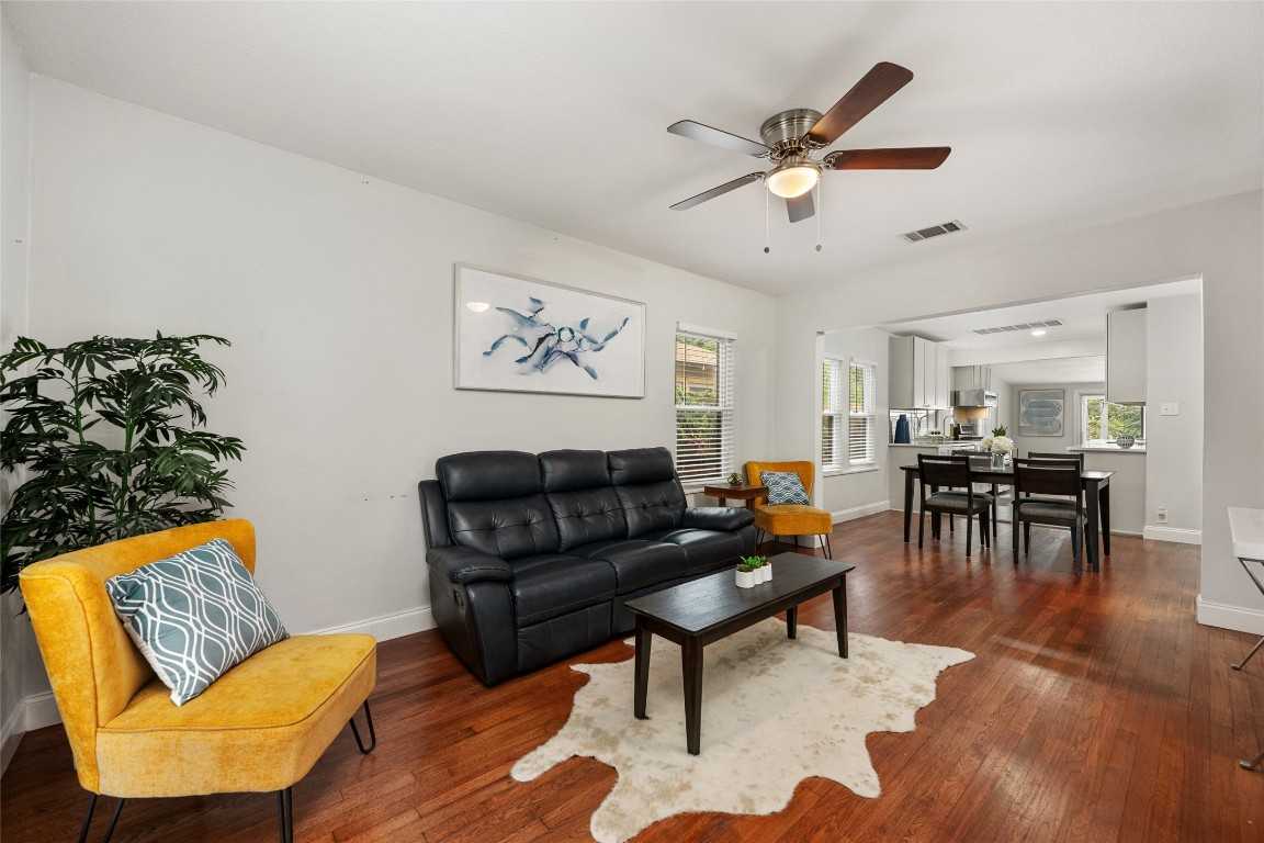 photo 3: 906 E 43rd Street, Austin TX 78751