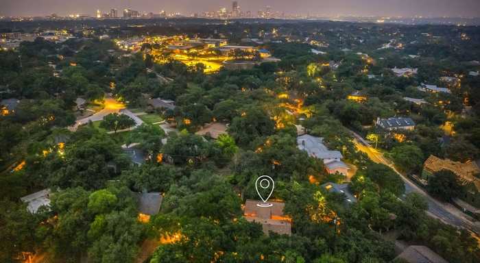 photo 22: 2802 Deercreek Circle, Austin TX 78703