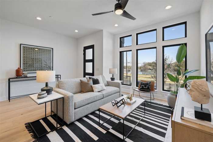 photo 10: 2707 Dulce Lane Unit 7, Austin TX 78704