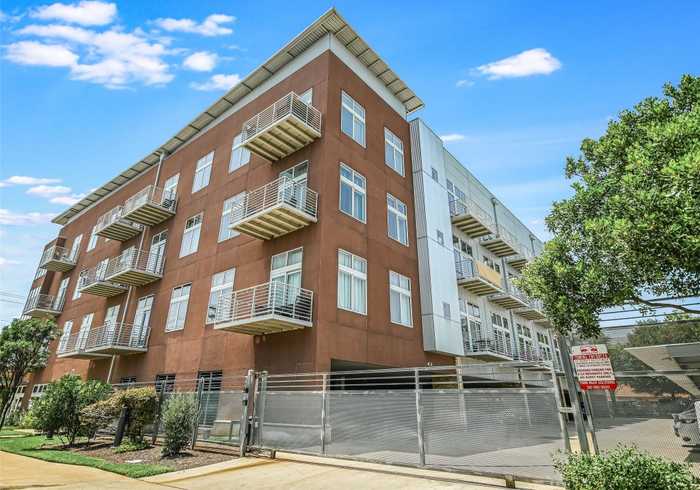 photo 2: 2124 E 6th Street Unit 204, Austin TX 78702