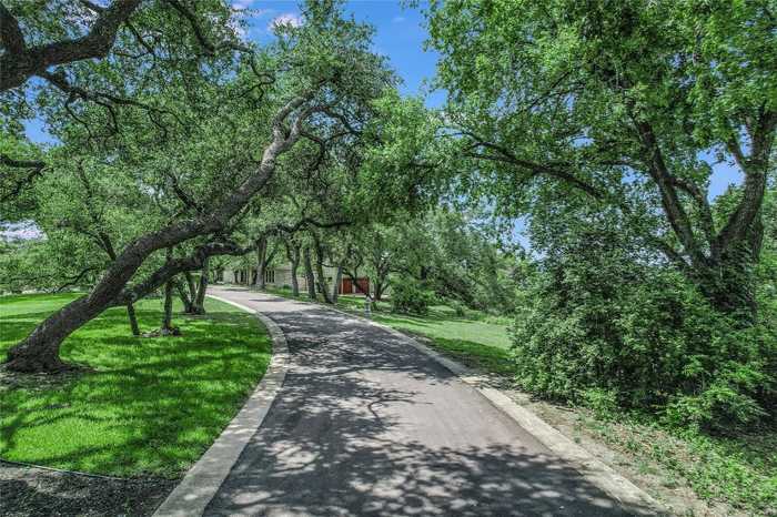 photo 1: 3 Hedge Lane, Austin TX 78746