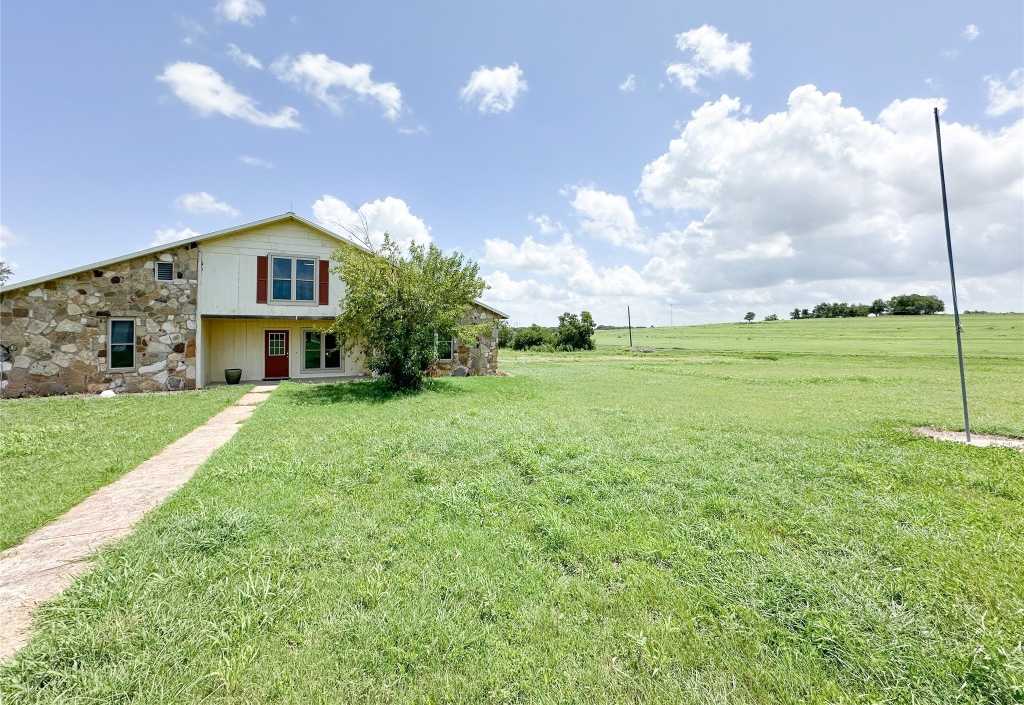 photo 3: 17016 Lund Road N, Elgin TX 78621