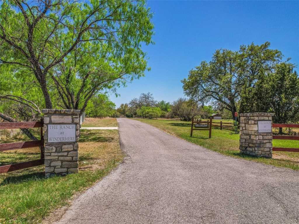 photo 2: 200 Soda Creek Road, Spicewood TX 78669