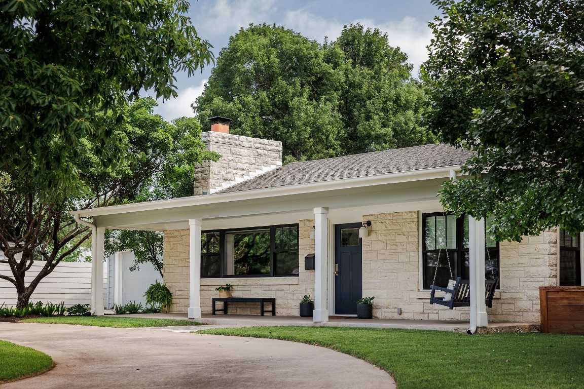 photo 2: 3104 Perry Lane, Austin TX 78731