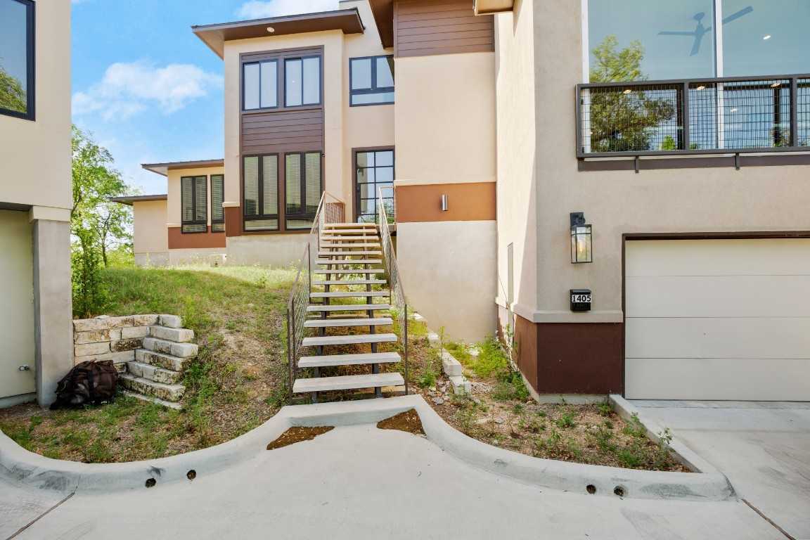 photo 3: 1405 Parkinson Drive, Austin TX 78704