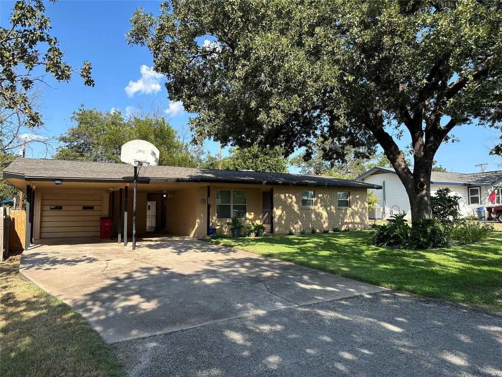 photo 2: 448 Elm Drive, Kingsland TX 78639