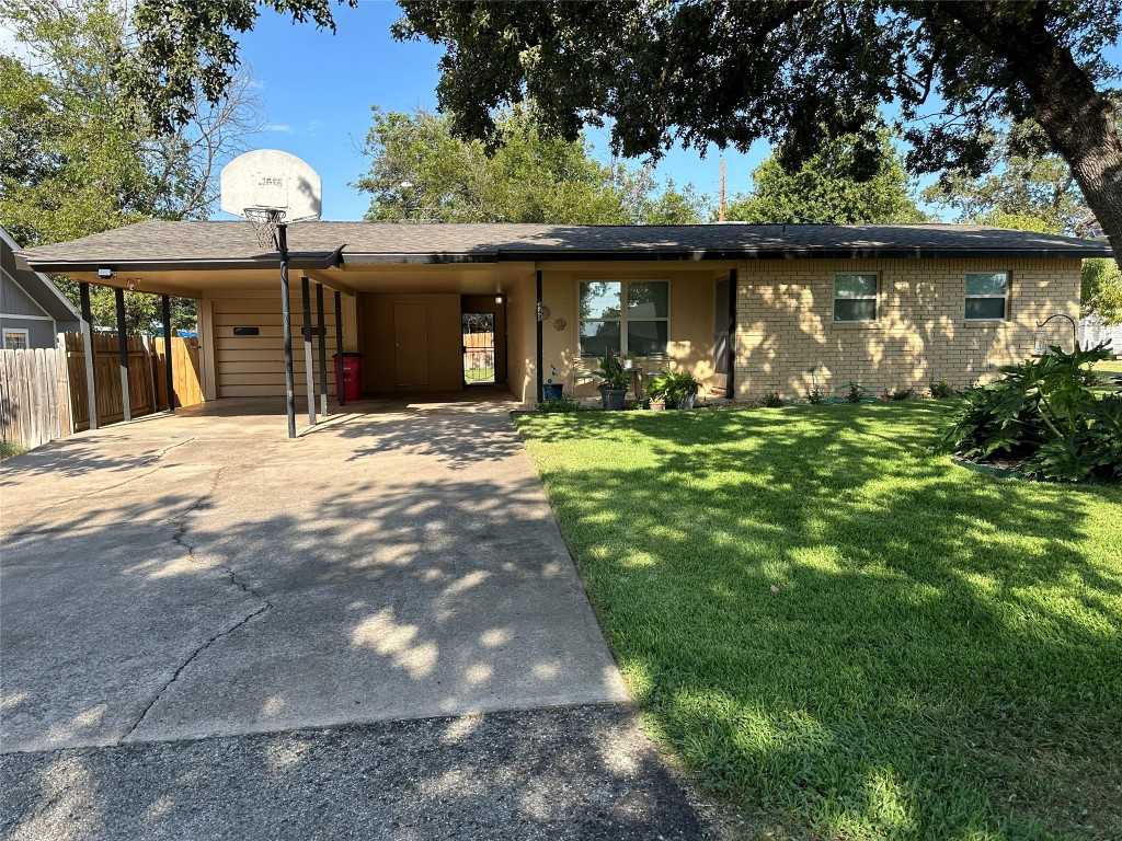 photo 3: 448 Elm Drive, Kingsland TX 78639