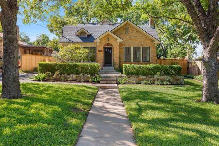 photo 1: 1812 Kenwood Avenue, Austin TX 78704