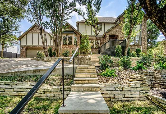 photo 2: 2935 Thousand Oaks Drive, Austin TX 78746