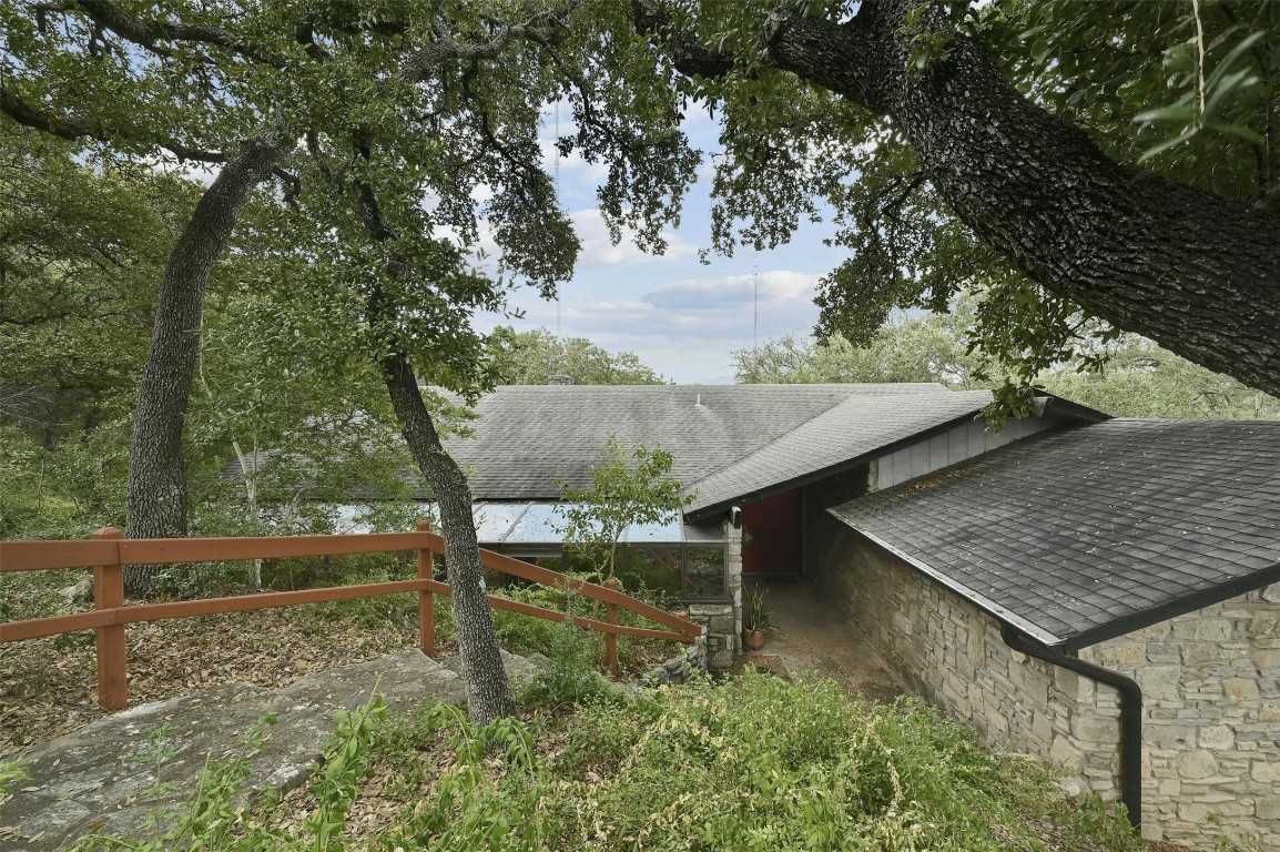 photo 3: 2410 Deer Pass, Austin TX 78746