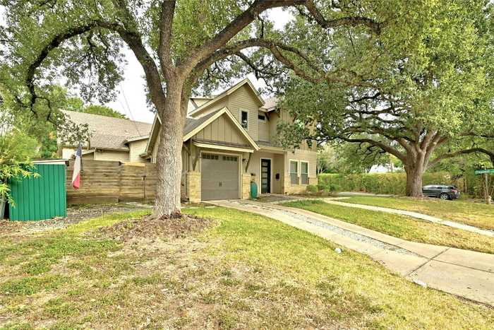 photo 2: 1000 Kinney Avenue Unit A, Austin TX 78704