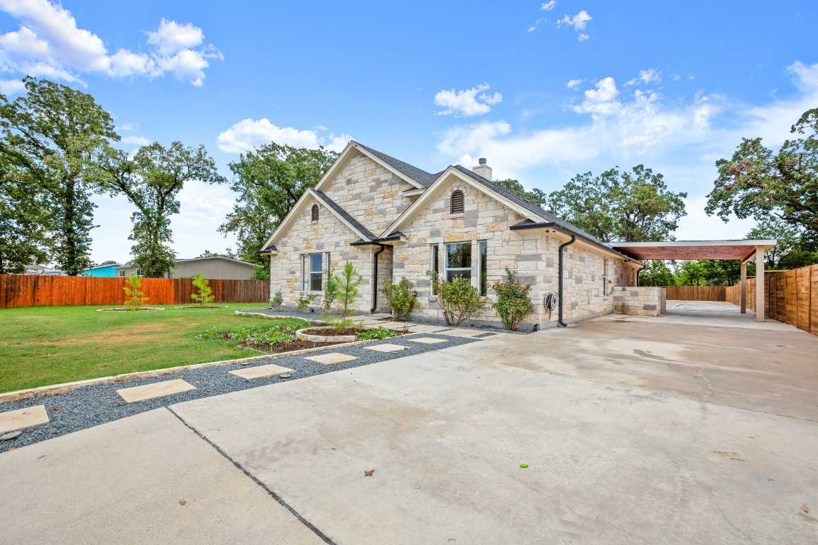 photo 3: 161 Buena Fortuna Road, Elgin TX 78621