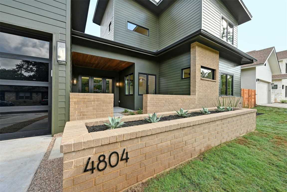 photo 2: 4804 Sylvandale Drive, Austin TX 78745