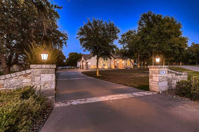 photo 1: 124 Gabriel Vista E, Georgetown TX 78633