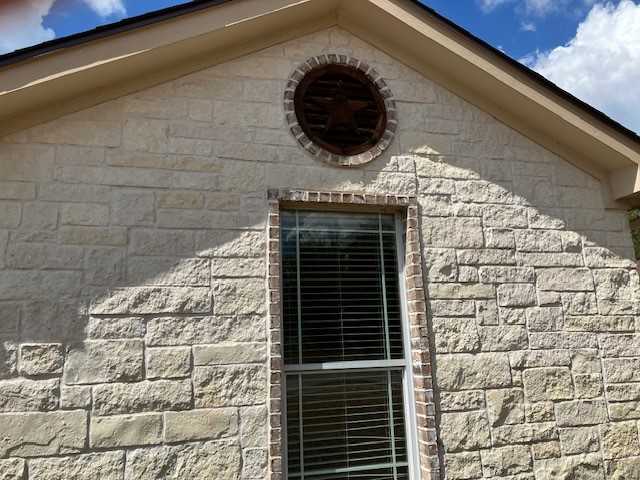 photo 3: 113 Eagle Point Drive, Kingsland TX 78639